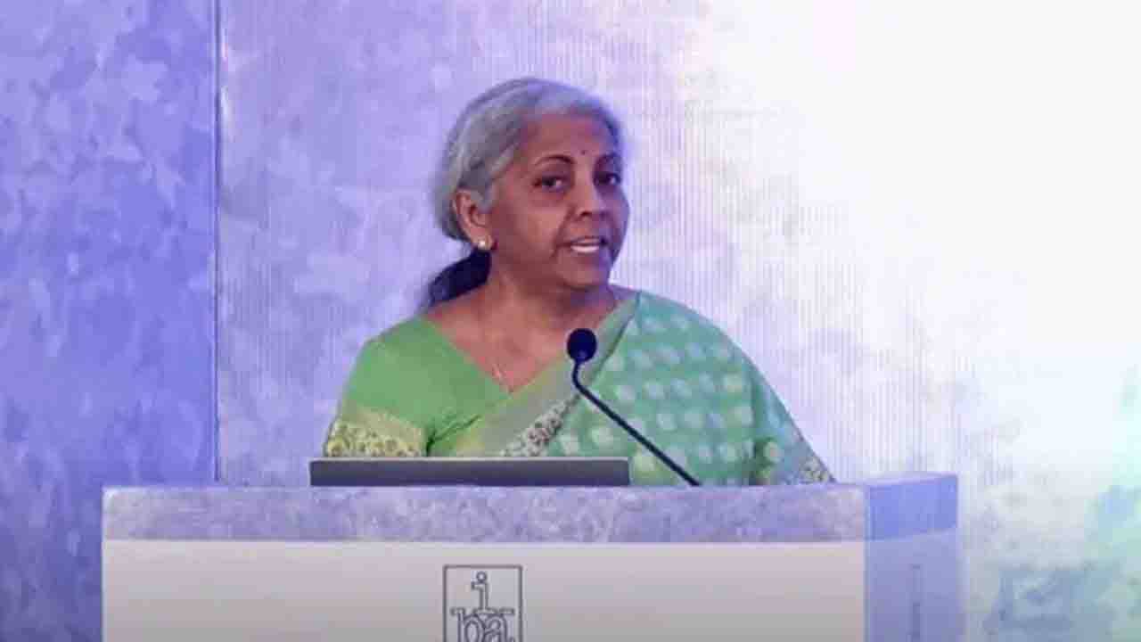 Pre Budget Consultations: প্রাক বাজেট বৈঠকে শামিল হলেন না অর্থমন্ত্রী নির্মলা সীতারামন, ক্ষুব্ধ বাণিজ্যিক সংগঠন করল এই দাবি