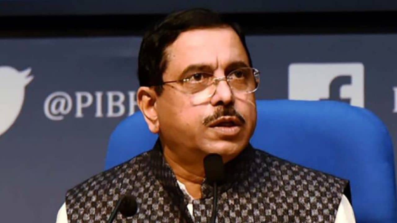 Pralhad Joshi Attacks Opposition leaders: অধিবেশন পণ্ড করাই লক্ষ্য ছিল বিরোধীদের, সংসদ মুলতুবি নিয়ে ক্ষোভ উগরে দিলেন মন্ত্রী