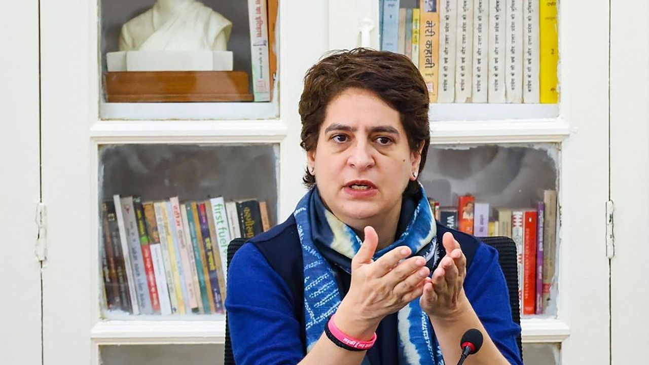 Priyanka Gandhi's Instagram Hacking Allegation: 'অ্যাকাউন্টে কোনও অস্বাভাবিক গতিবিধি নেই', ইন্সটাগ্রাম হ্যাকের অভিযোগ এনে মুখ পুড়ল প্রিয়ঙ্কার!