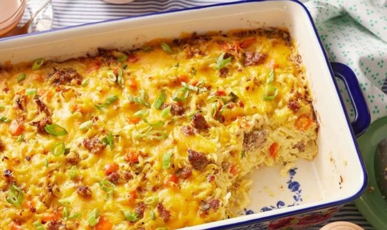 Christmas Recipe: সামনেই বড়দিন! ব্রেকফাস্টে ট্যুইস্ট আনতে আজই বানান সসেজ ব্রেকফাস্ট ক্যাসেরোল