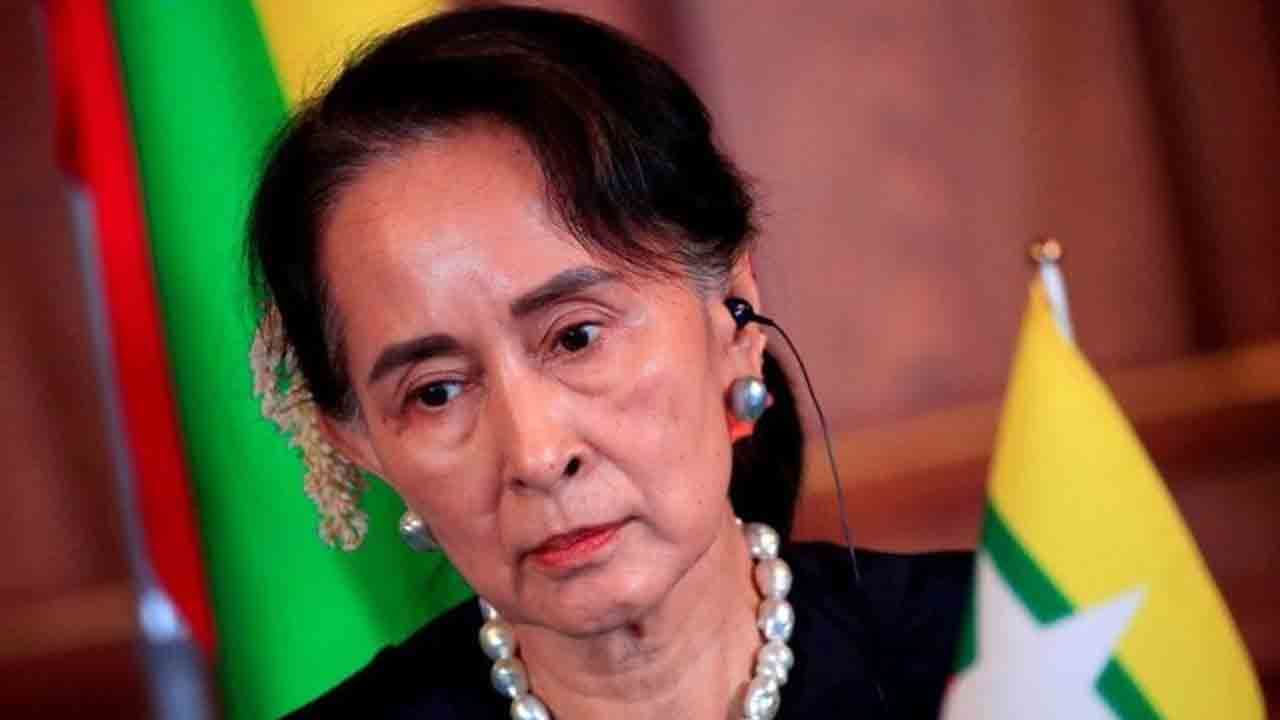 Aung San Suu Kyi: আউন সাং সু চির চার বছরের কারাদণ্ড, নির্দেশ মায়ানমার আদালতের