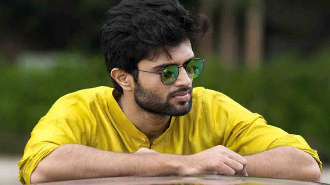 Vijay Devarakonda-Liger: বলিউডে পায়ের তলার মাটি শক্ত করার প্রস্তুতি নিচ্ছেন বিজয় দেবেরাকোন্ডা, সৌজন্যে লাইগার