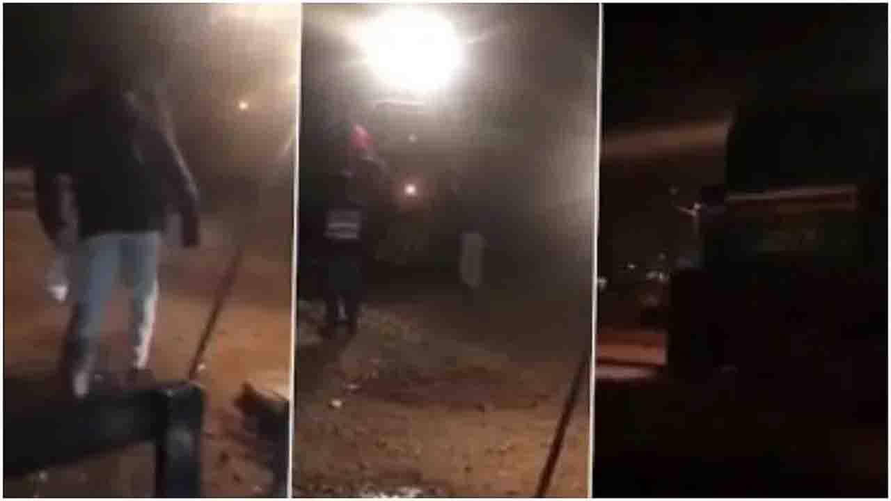 Viral Video: দই কিনতে ট্রেন থামালেন চালক! পাকিস্তানের এই ভিডিয়ো ভাইরাল হল সোশ্যাল মিডিয়ায়