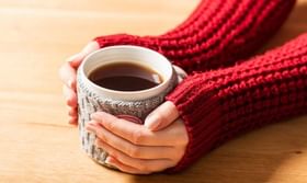 Winter Care Tips: শীতকালে গরম থাকার সহজ উপায় কী? ঠান্ডা ও ফ্লু এড়াতে এই পাঁচটি জিনিস মাথা রাখুন Winter Care Tips: শীতকালে গরম থাকার সহজ উপায় কী? ঠান্ডা ও ফ্লু এড়াতে এই পাঁচটি জিনিস মাথা রাখুন