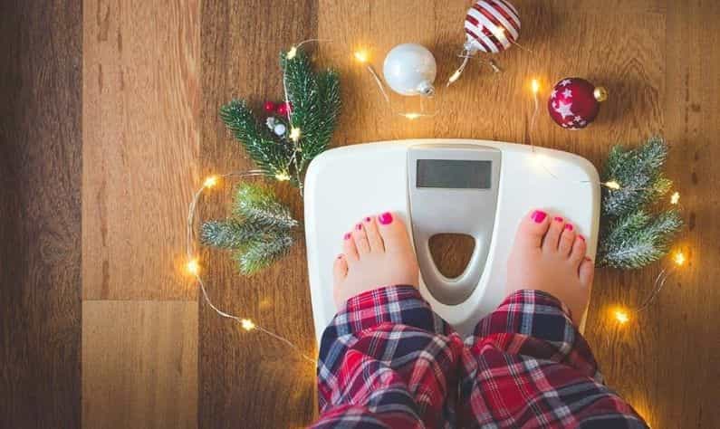 Weight Loss: শীতকালে ওজন কেন বৃদ্ধি পায়? শরীর থেকে অতিরিক্ত মেদ ঝরাতে কী কী করণীয়? Weight Loss: শীতকালে ওজন কেন বৃদ্ধি পায়? শরীর থেকে অতিরিক্ত মেদ ঝরাতে কী কী করণীয়?
