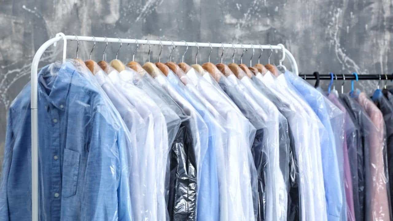 Dry Cleaning: বাড়িতে কীভাবে ড্রাই ক্লিনিং করবেন যাতে আপনার জামা কাপড় দীর্ঘদিন পর্যন্ত ভাল থাকে... Dry Cleaning: বাড়িতে কীভাবে ড্রাই ক্লিনিং করবেন যাতে আপনার জামা কাপড় দীর্ঘদিন পর্যন্ত ভাল থাকে...