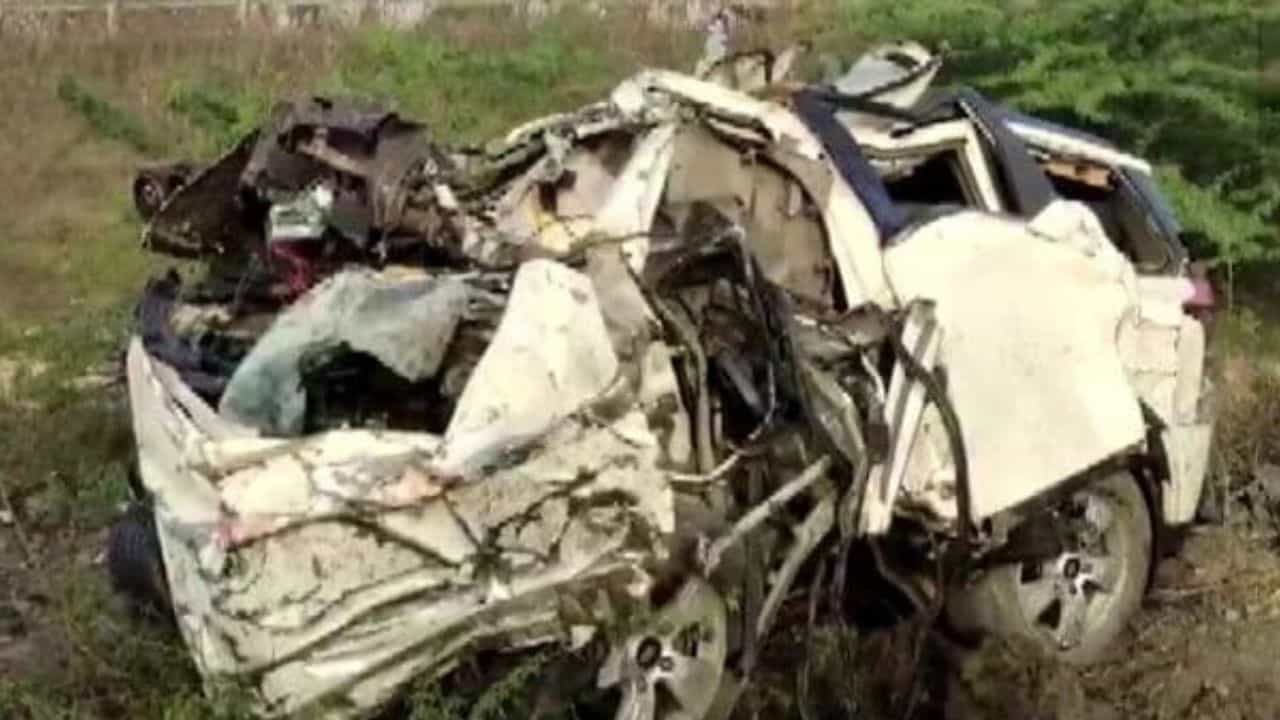 Accident in Maharashtra: ব্রিজ ভেঙে হুড়মুড়িয়ে নীচে পড়ল গাড়ি! বিজেপি বিধায়কের পুত্র-সহ মৃত ৬