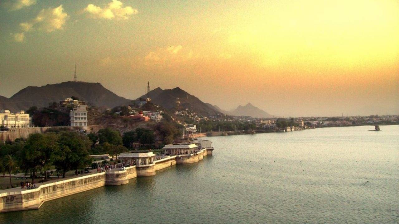 Rajasthan: তীর্থযাত্রীদের মধ্যে ভিড় মরুর দেশের শুধু এই দুটি শহরে! কেন জানেন?