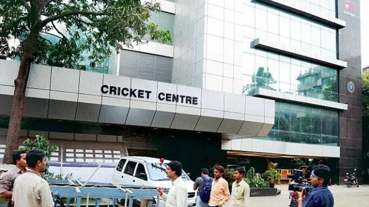 করোনার ধাক্কা বোর্ডের অন্দরে, বন্ধ এমসিএ অফিস করোনার ধাক্কা বোর্ডের অন্দরে, বন্ধ এমসিএ অফিস