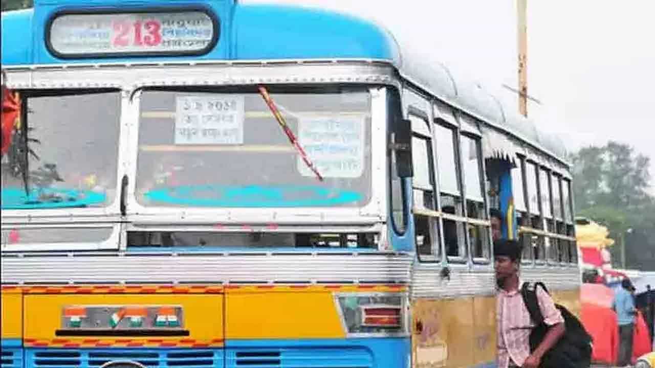 Vehicle Rule 2019: পরিবহনমন্ত্রীর নির্দেশের পরেই ধরপাকড়ে জোর, ৪৫টি বাসকে 'আনফিট' তকমা কলকাতা ট্রাফিক পুলিশের!