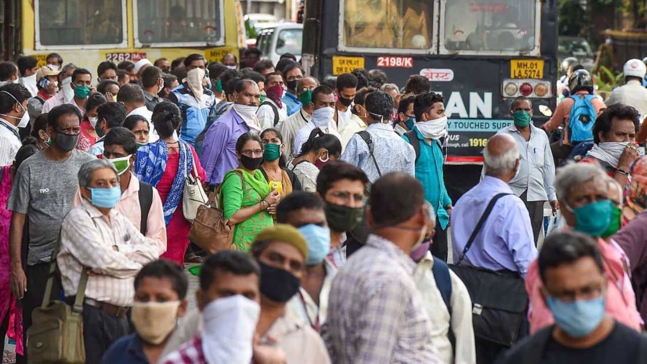 COVID Community Transmission: আমরা যে কোভিড গোষ্ঠী সংক্রমণের মধ্যে রয়েছি, তা দ্রুত মেনে নিয়ে ব্যবস্থা নেওয়া প্রয়োজন! সাবধানবাণী বিশেষজ্ঞের