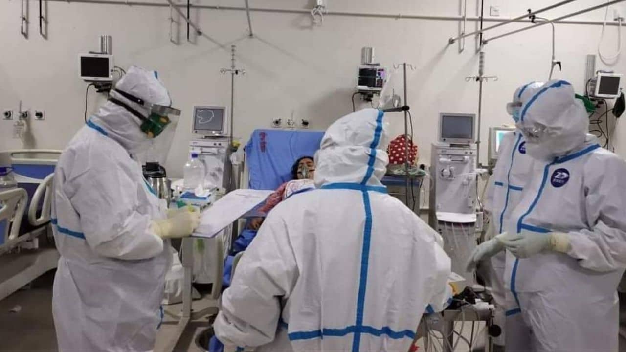 Bangladesh News: বাংলাদেশের হাসপাতাল থেকে পালালো ভারত ফেরত রোগী! গেটে তালা কর্তৃপক্ষের