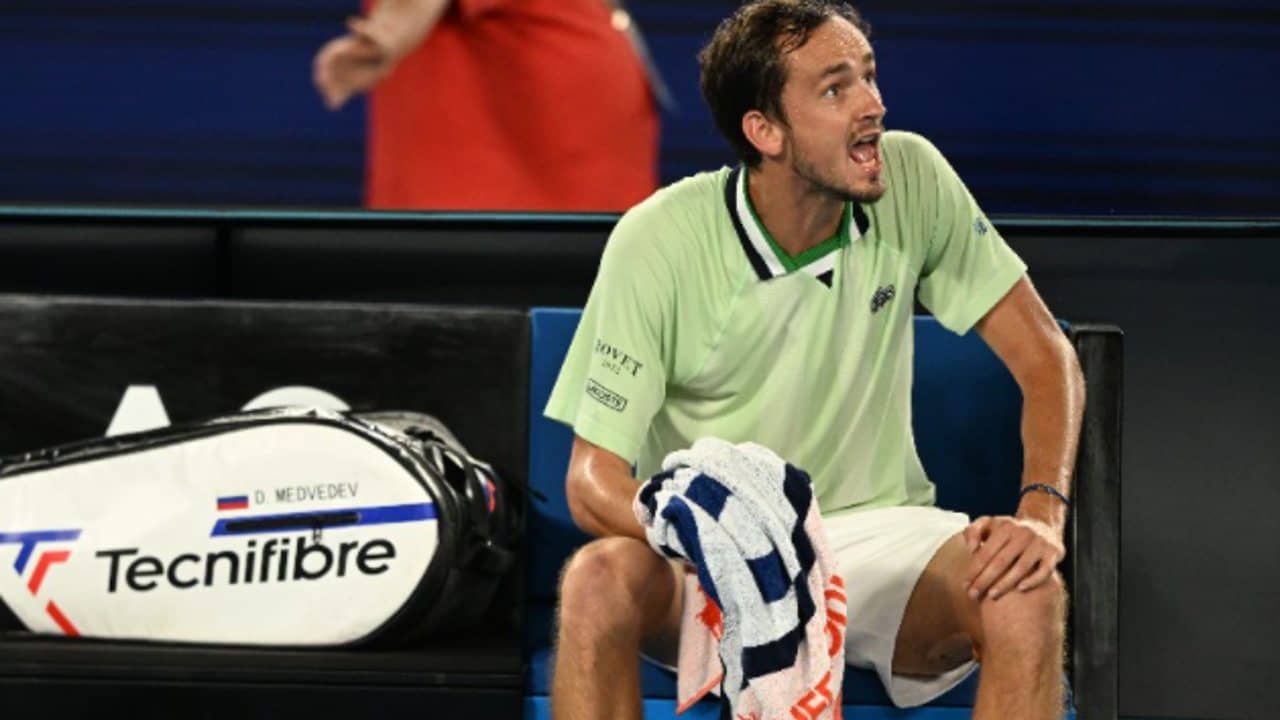 Tennis: এক নম্বর থেকে সরলেন মেদভেদেভ, ওসাকার পাশে নাদাল