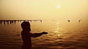 Makar Sankranti 2022: মকর সংক্রান্তির শুভ দিনে কোন কাজ করলে পুণ্য লাভ করবেন, জেনে নিন