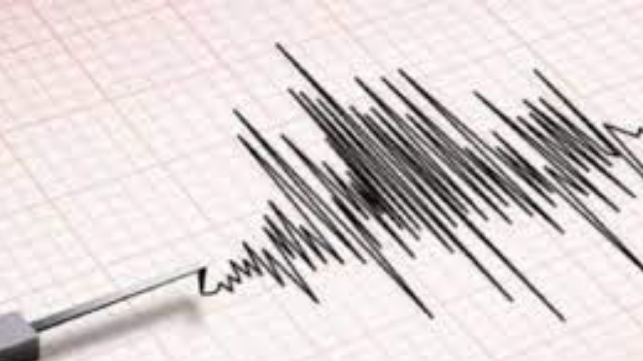 Earthquake In Japan : ২০১১-র স্মৃতি ফিরিয়ে কেঁপে উঠল জাপান, সূর্যোদয়ের দেশে আছড়ে পড়তে পারে সুনামি
