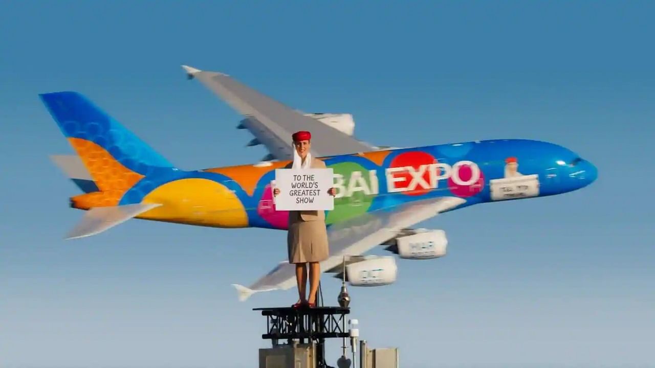 Emirates Viral Ad: বুর্জ় খালিফার মাথায় দাঁড়িয়ে মহিলা, পাশ দিয়ে বেরিয়ে গেল বীভৎস A380 প্লেন, এমিরেটসের নতুন বিজ্ঞাপনে চমক!