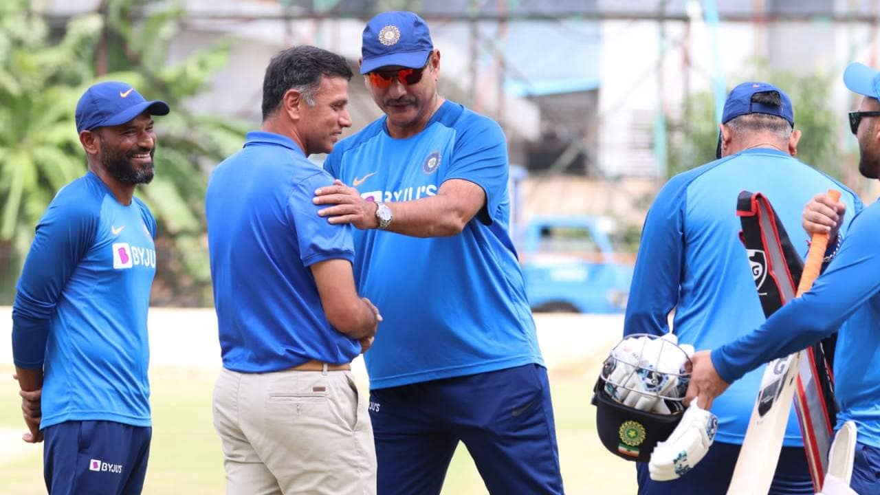তরুণদের সুযোগ দাও, দ্রাবিড়কে পরামর্শ শাস্ত্রীর