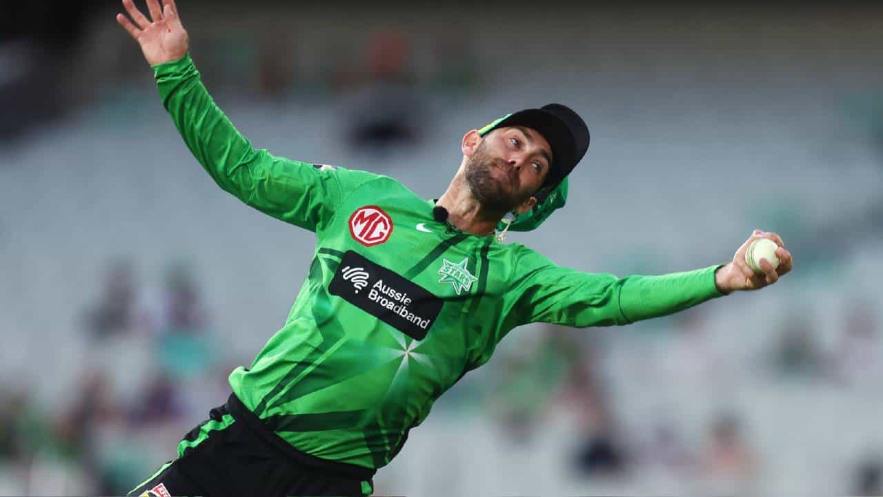 BBL 2021-22: অবিশ্বাস্য ক্যাচ ধরলেন ম্যাক্সওয়েল BBL 2021-22: অবিশ্বাস্য ক্যাচ ধরলেন ম্যাক্সওয়েল