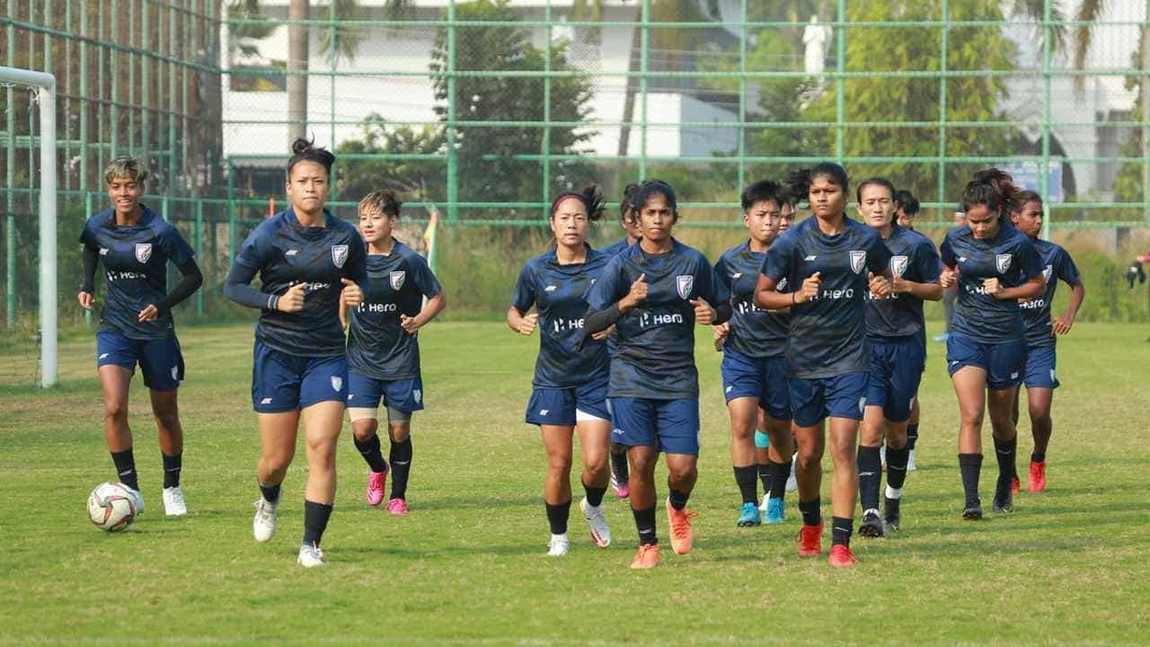 AFC Women’s Asian Cup: করোনা জটের মধ্যেই জয় দিয়ে এশিয়ান কাপের যাত্রা শুরু করতে চায় ভারত AFC Women’s Asian Cup: করোনা জটের মধ্যেই জয় দিয়ে এশিয়ান কাপের যাত্রা শুরু করতে চায় ভারত
