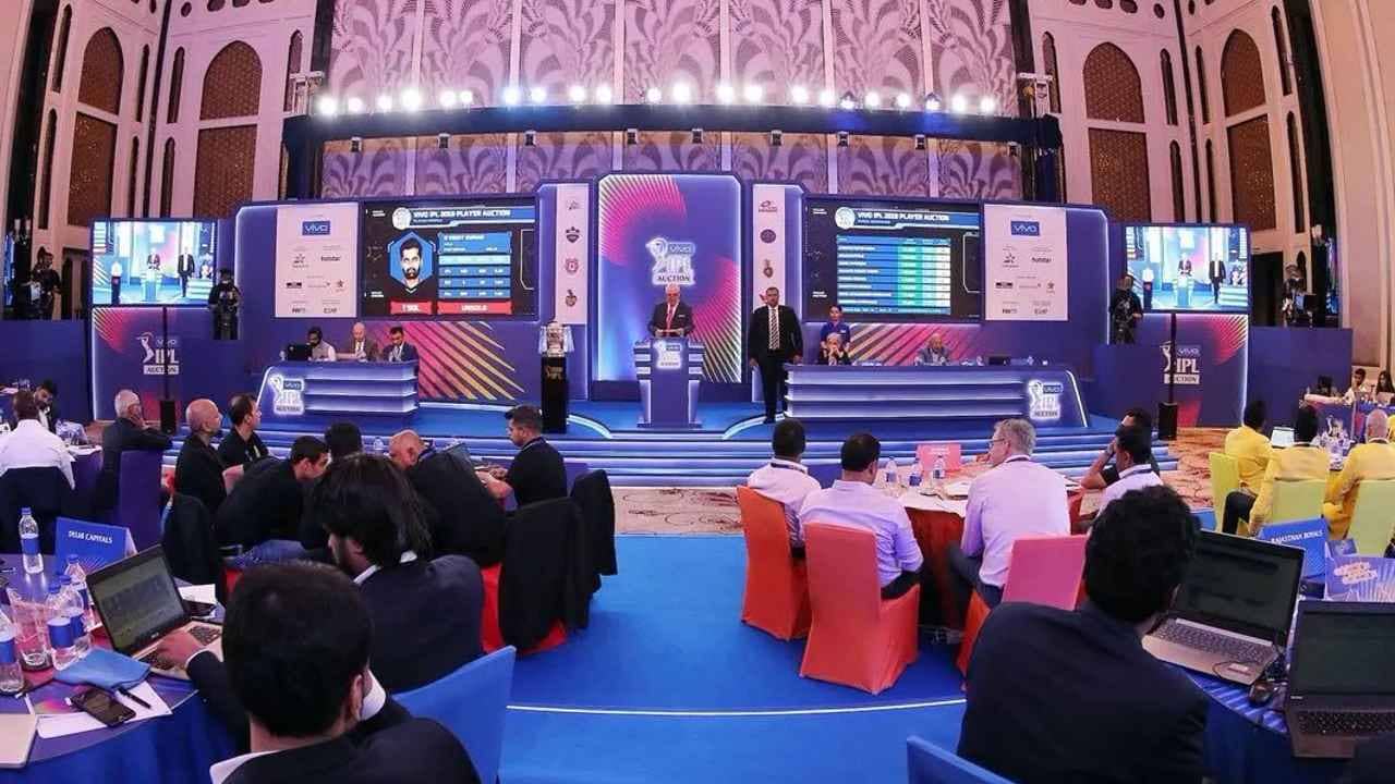 IPL Auction: দেশে তৃতীয় ঢেউ, দেশের বাইরে হতে পারে আইপিএলের মেগা নিলাম
