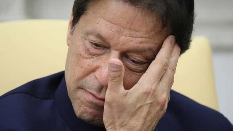 Pakistan No-Confidence Motion : পাক সংকটে নয়া মোড়, মধ্যরাতে খুলছে সুপ্রিম কোর্টের দরজা, আদালত অবমাননার নোটিশ ধরানো হতে পারে ইমরানকে