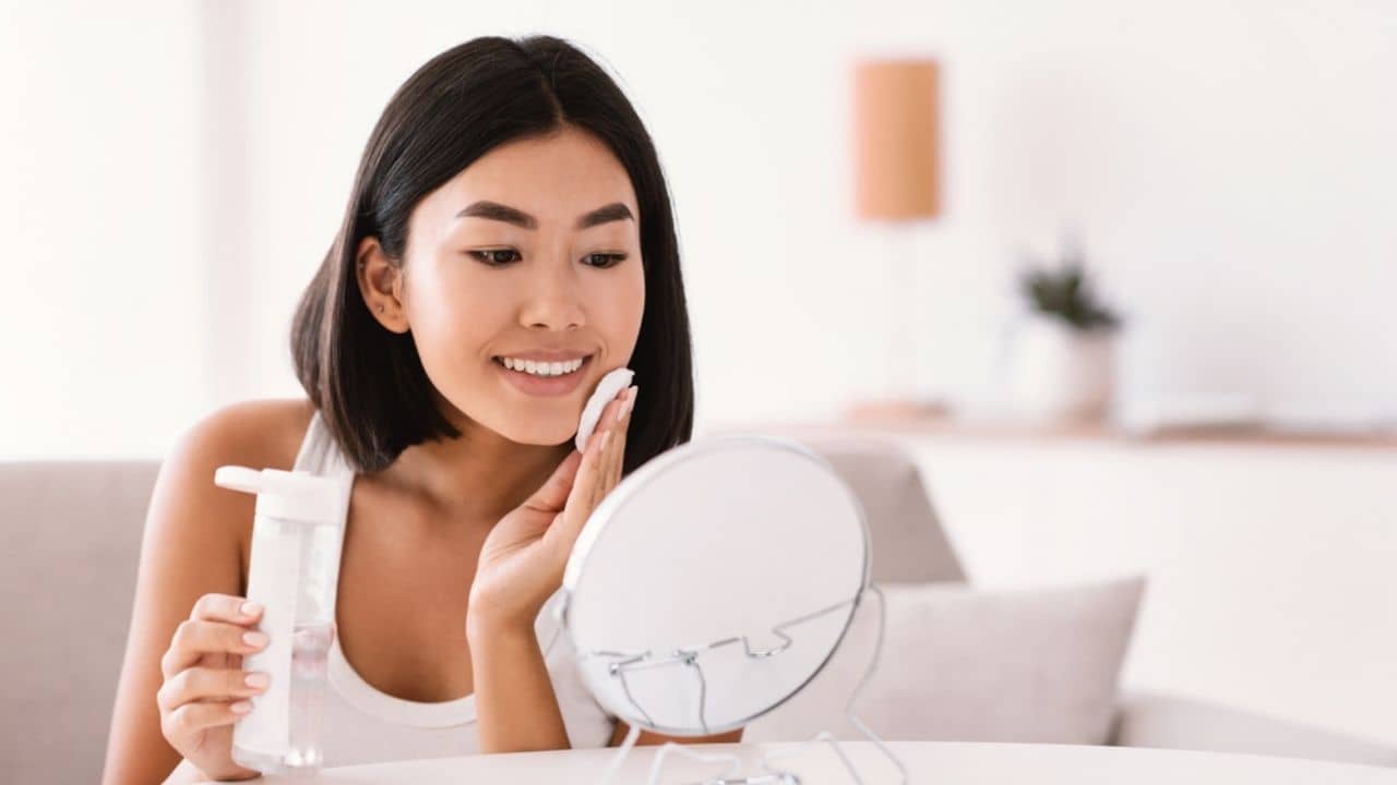 Hangbang Beauty: উজ্জ্বলতা ফিরে পেতে ত্বকে আনুন কোরিয়ান বিউটি ট্রেন্ডের স্পর্শ! জেনে নিন এই আজব রূপচর্চার রহস্যটা