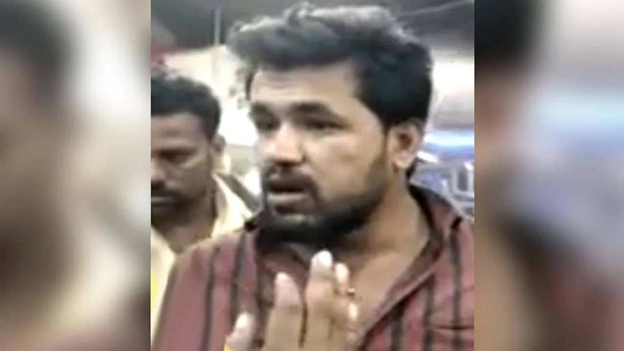 Viral: ১০ টাকা নেই গাড়ি কিনবে! অপমানিত কৃষক SUV কিনতে আধ ঘণ্টায় ১০ লাখ টাকা নিয়ে হাজির...