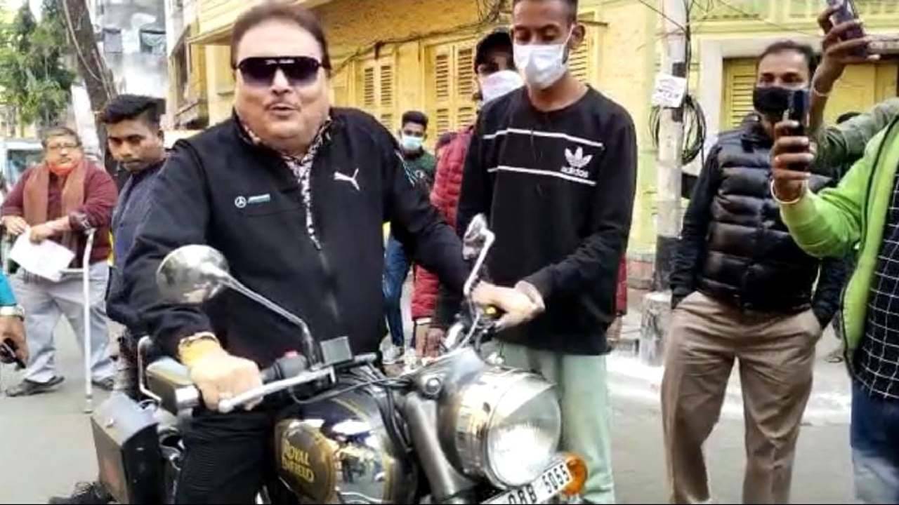 Madan Mitra: বাইরে মুখ খুলবেন না, মদন মিত্রকে সতর্ক করল তৃণমূল