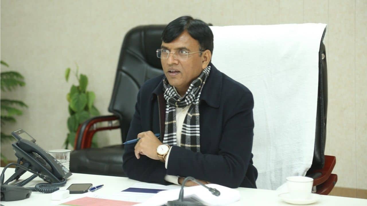 Mansukh Mandaviya: সংক্রমণ কমছে, কিন্তু সতর্কতা ভুললে চলবে না! বাংলা সহ পাঁচ রাজ্যকে স্মরণ করালেন কেন্দ্রীয় স্বাস্থ্যমন্ত্রী