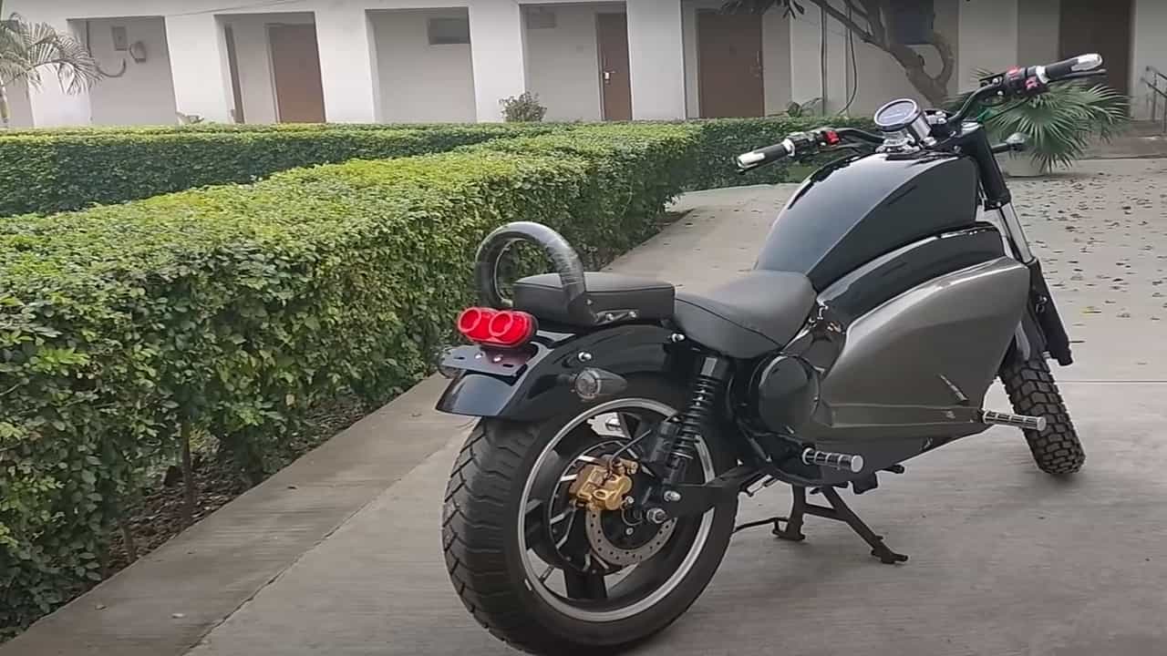 Mazout E-Bike: দেশের প্রথম বৈদ্যুতিক ক্রুজ়ার মোটরসাইকেল নিয়ে আসছে মাজ়আউট ইলেকট্রিক, ইঞ্জিনিয়ারিং পড়ুয়াদের হাতে তৈরি এই বাইক Mazout E-Bike: দেশের প্রথম বৈদ্যুতিক ক্রুজ়ার মোটরসাইকেল নিয়ে আসছে মাজ়আউট ইলেকট্রিক, ইঞ্জিনিয়ারিং পড়ুয়াদের হাতে তৈরি এই বাইক