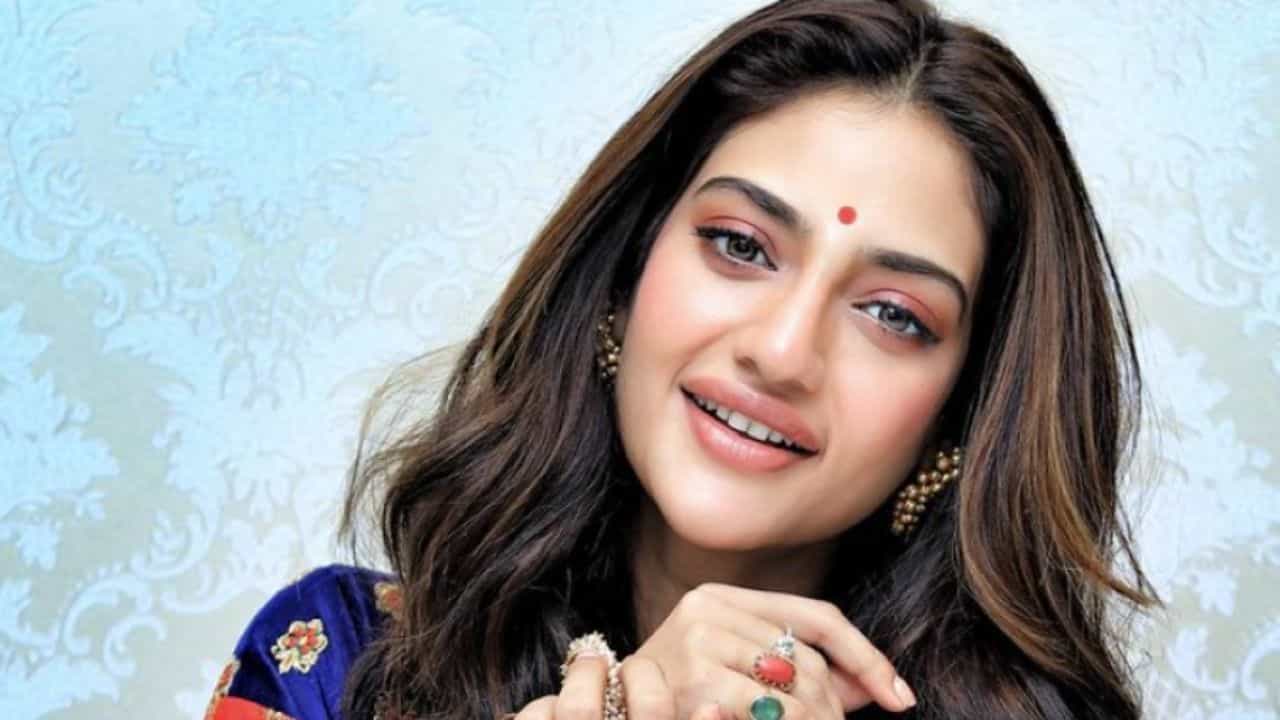 Nusrat Jahan: বার্থডে গার্ল নুসরত জাহান! রক বোল্ড ভ্রু ও ন্যুড ঠোঁটের পিছনে আসল রহস্য কী? Nusrat Jahan: বার্থডে গার্ল নুসরত জাহান! রক বোল্ড ভ্রু ও ন্যুড ঠোঁটের পিছনে আসল রহস্য কী?