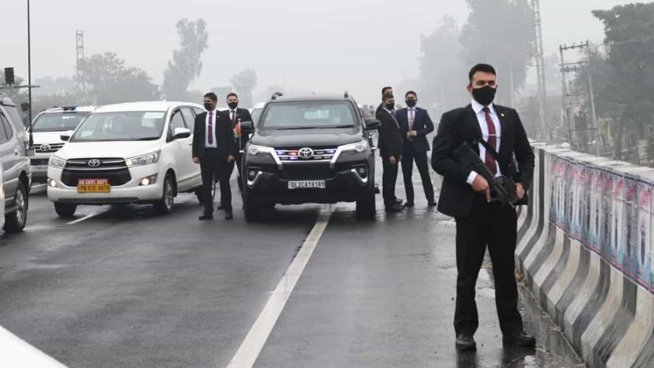 Ex IPS and DGP on President over PM Modi Security Breach:  'দ্রুত ব্যবস্থা নিন', প্রধানমন্ত্রীর নিরাপত্তা-প্রশ্নে প্রাক্তন ২৭ IPS ও ১৬ DGP-র রাষ্ট্রপতিকে চিঠি