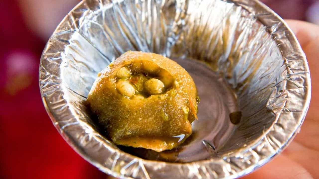 Viral Video: চিজ ভরা ফুচকা! নাগপুরের ফুচকাওলার গবেষণায় অগ্নিশর্মা নেট নাগরিকরা! Viral Video: চিজ ভরা ফুচকা! নাগপুরের ফুচকাওলার গবেষণায় অগ্নিশর্মা নেট নাগরিকরা!