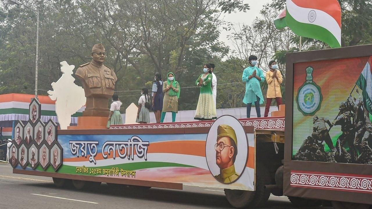 Netaji Tableau: রেড রোডে কুচকাওয়াজের প্রস্তুতি, সেজে উঠছে ৫২ ফুট লম্বা নেতাজির ট্যাবলো
