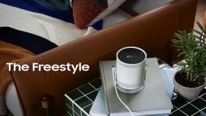Samsung Freestyle Portable Projector: কিউট, পুঁচকে, ফ্রিস্টাইল প্রজেক্টর নিয়ে এল স্যামসাং, যেখানে খুশি নেটফ্লিক্স দেখাবে এই অবাক ডিভাইস!