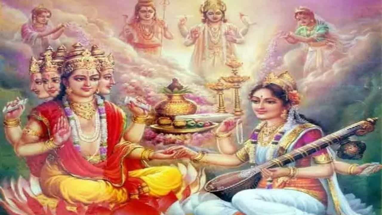 Saraswati Puja 2022: সরস্বতীর স্বামী ও পিতা হলেন একজনই! তিনি কে, জানা আছে? Saraswati Puja 2022: সরস্বতীর স্বামী ও পিতা হলেন একজনই! তিনি কে, জানা আছে?