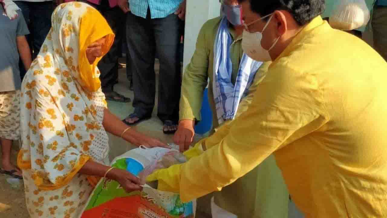 Gangasagar Mela 2022: অক্সিজেন সিলিন্ডার হোক বা অ্যাম্বুলেন্স, গঙ্গাসাগর মেলা পরিষেবা কেন্দ্রের উদ্বোধনে সেচমন্ত্রী Gangasagar Mela 2022: অক্সিজেন সিলিন্ডার হোক বা অ্যাম্বুলেন্স, গঙ্গাসাগর মেলা পরিষেবা কেন্দ্রের উদ্বোধনে সেচমন্ত্রী