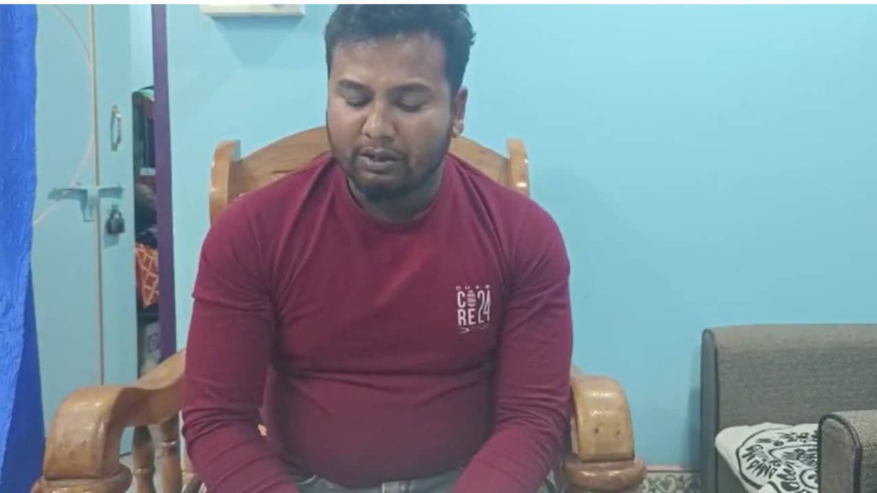 Alipurduar: তৃণমূল জেলা সভাপতির বিরুদ্ধে পাচারকারীর সম্পর্কের অভিযোগ এনে বহিষ্কৃত প্রধান! মমতার দ্বারস্থ হওয়ার হুঁশিয়ারি!