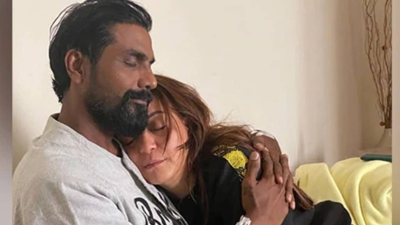 Lizelle DSouza: দরজা খুলে বাবা দেখল ভাই আর নেই..., কান্নায় ভেঙে পড়লেন রেমোর স্ত্রী