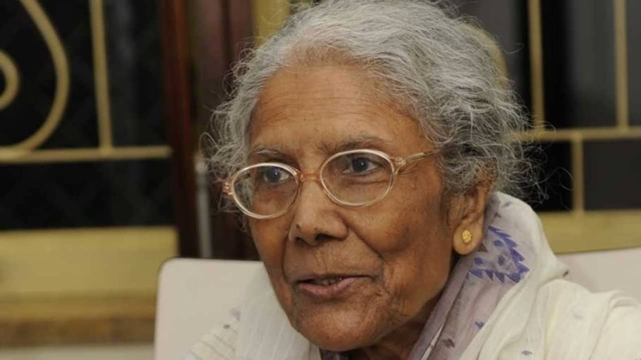 Sandhya Mukhopadhyay: হয়েছে স্বাভাবিক ঘুম, তবে কাটেনি শঙ্কা, কেমন আছেন সন্ধ্যা মুখোপাধ্যায়?