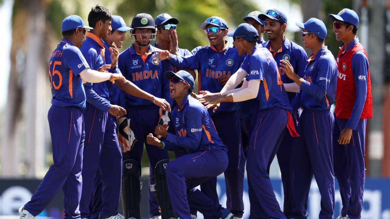 U19 World Cup: লক্ষ্মণের মন্ত্রে বিশ্বজয়ের স্বপ্ন যশদের U19 World Cup: লক্ষ্মণের মন্ত্রে বিশ্বজয়ের স্বপ্ন যশদের