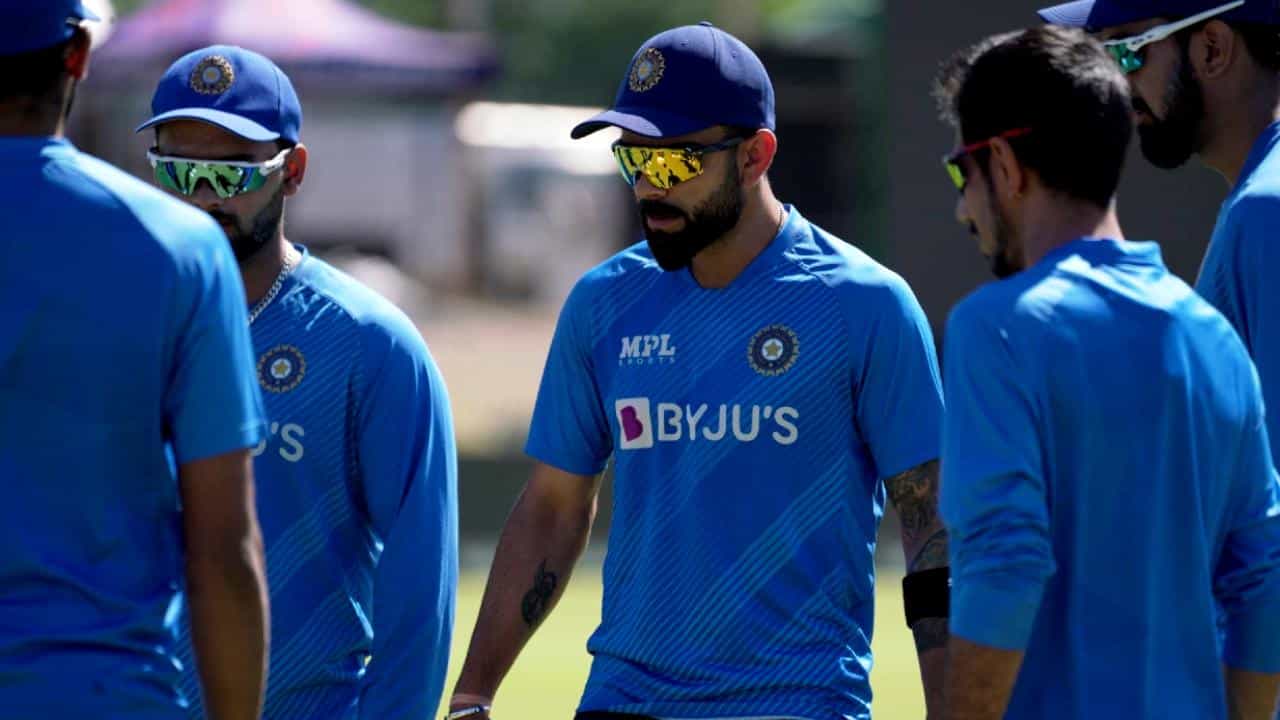 Virat Kohli: নেতা হওয়ার জন্য ক্যাপ্টেন হওয়ার দরকার নেই: বিরাট কোহলি Virat Kohli: নেতা হওয়ার জন্য ক্যাপ্টেন হওয়ার দরকার নেই: বিরাট কোহলি