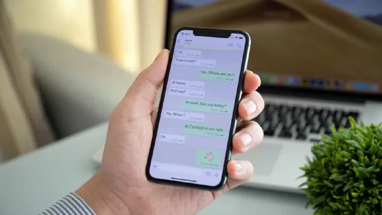 WhatsApp In-App Support: এবার হোয়াটসঅ্যাপের সঙ্গেও চ্যাট করার সুযোগ! ব্যবহারকারীদের জন্য আসছে ইন-অ্যাপ সাপোর্ট WhatsApp In-App Support: এবার হোয়াটসঅ্যাপের সঙ্গেও চ্যাট করার সুযোগ! ব্যবহারকারীদের জন্য আসছে ইন-অ্যাপ সাপোর্ট