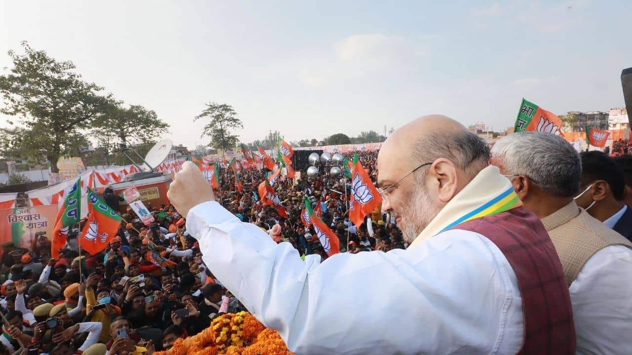 Amit Shah in UP: বছরের পর বছর রাম লালাকে তাঁবুতে থাকতে হয়েছিল কেন?  শাহি আক্রমণের মুখে সপা