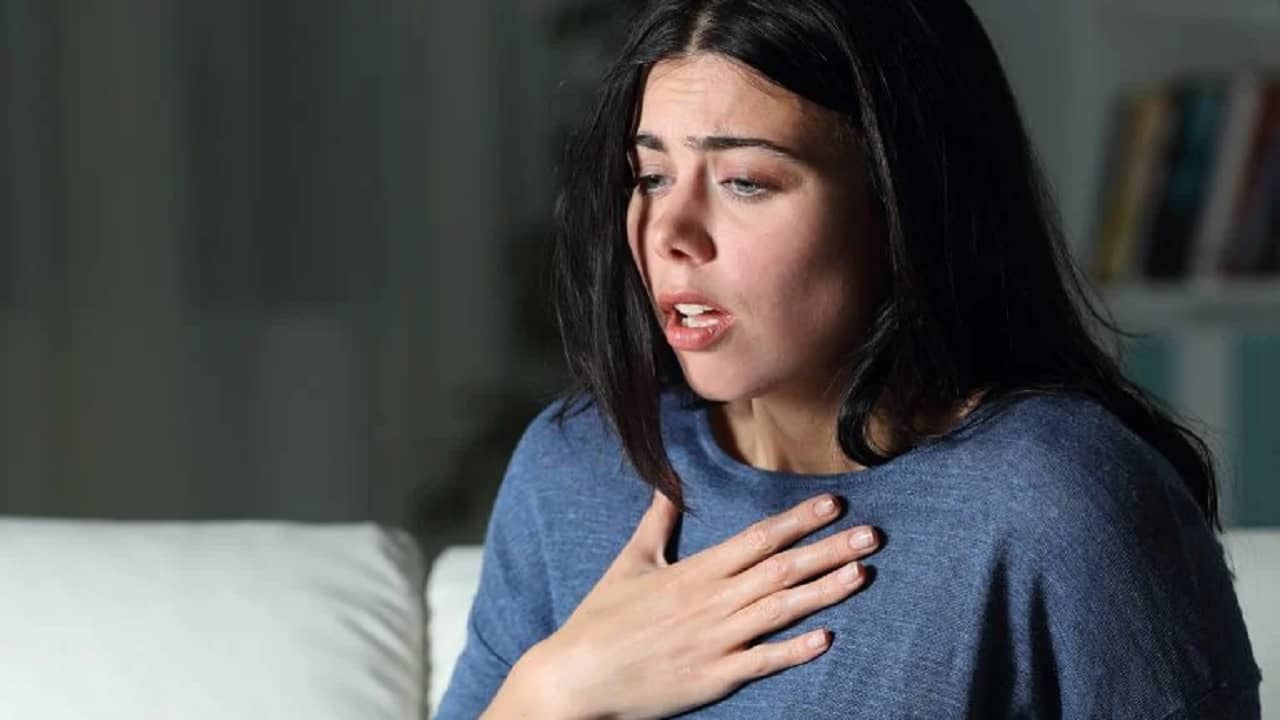 Anxiety: শারীরিক সমস্যা থেকেই কিন্তু আসে অ্যাংসাইটি, কীভাবে একে নিয়ন্ত্রণে রাখবেন?