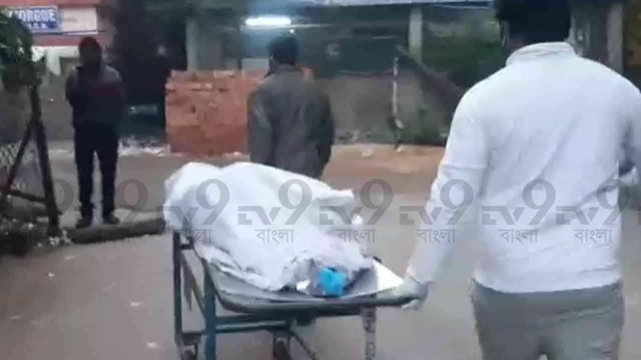 Ajay Chakrabarty on Burdwan Medical College: নিজেই গায়ে আগুন লাগানোর চেষ্টা করেছিলেন সন্ধ্যারানি, বর্ধমান হাসপাতাল-অগ্নিকাণ্ডে নয়া তথ্য!