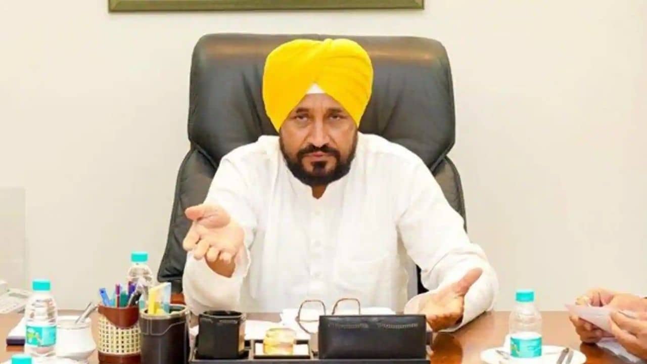 CM Channi Attacks AAPs CM Candidate: মাতাল, অশিক্ষিতকে কীভাবে দায়িত্ব দিল? বিস্ফোরক মুখ্যমন্ত্রী চন্নি, নিশানায় আপ নেতা!