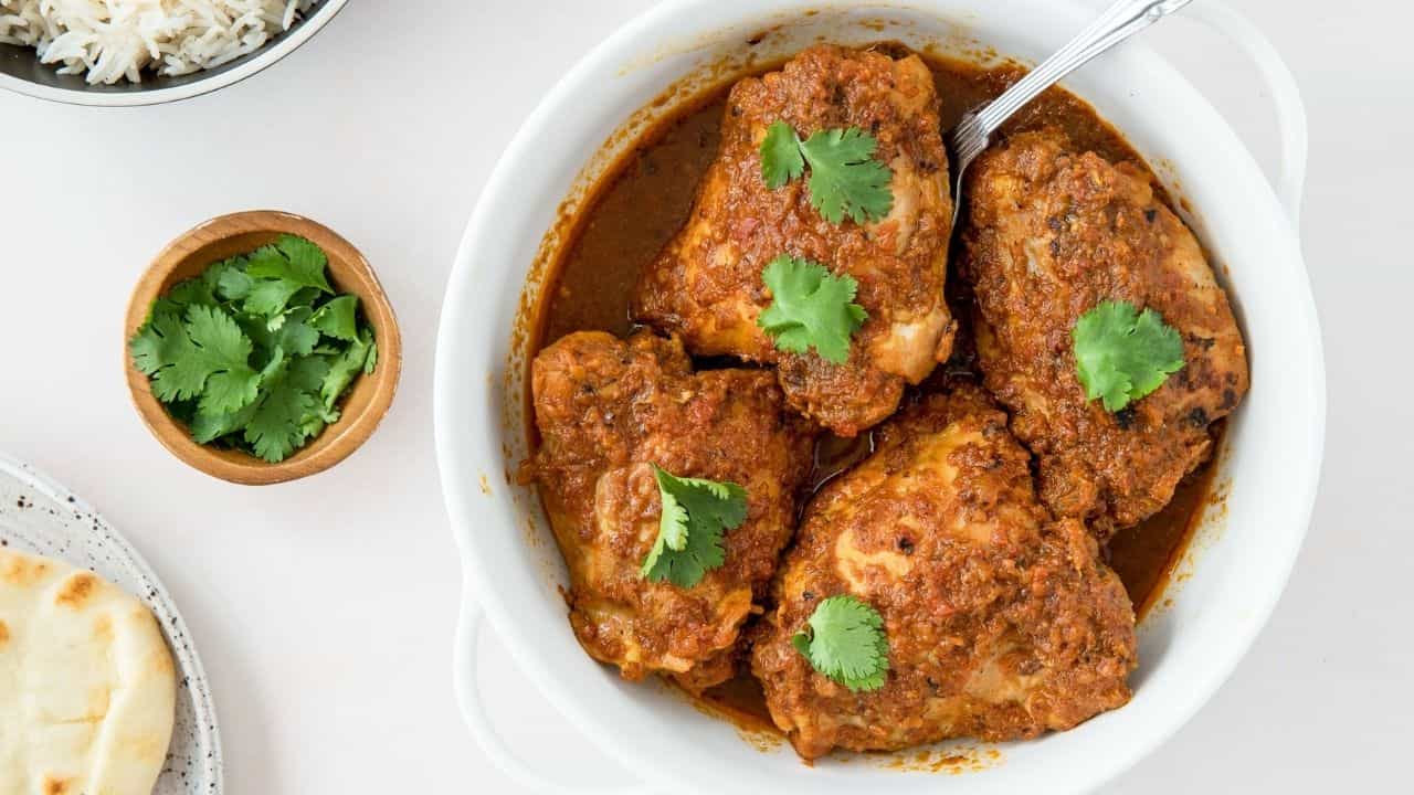 Recipe: পনির ও খোয়ার যুগলবন্দীতে তৈরি করুন উত্তরপ্রদেশের এই জনপ্রিয় চিকেনের পদ Recipe: পনির ও খোয়ার যুগলবন্দীতে তৈরি করুন উত্তরপ্রদেশের এই জনপ্রিয় চিকেনের পদ