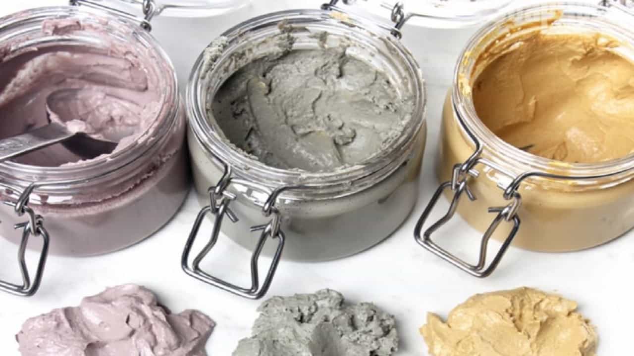 Clay Masks: ট্যান থেকে ব্রণ, ক্লে মাস্কে হয় ত্বকের যাবতীয় সমস্যার সমাধান! কী ভাবে? Clay Masks: ট্যান থেকে ব্রণ, ক্লে মাস্কে হয় ত্বকের যাবতীয় সমস্যার সমাধান! কী ভাবে?