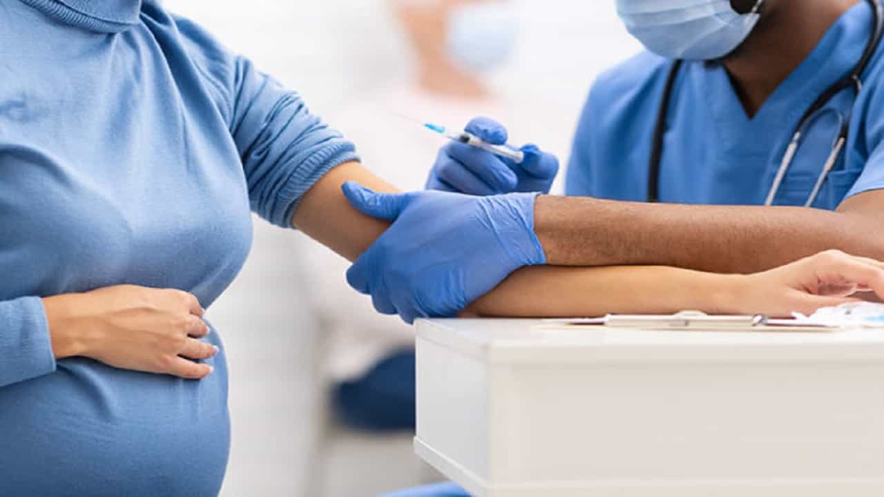 Covaxin and Pregnant Women: গর্ভাবস্থায় কোভ্যাক্সিন নেওয়ার আদর্শ সময় প্রথম ট্রাইমেস্টারের পর, বলছেন চিকিৎসকরা... Covaxin and Pregnant Women: গর্ভাবস্থায় কোভ্যাক্সিন নেওয়ার আদর্শ সময় প্রথম ট্রাইমেস্টারের পর, বলছেন চিকিৎসকরা...